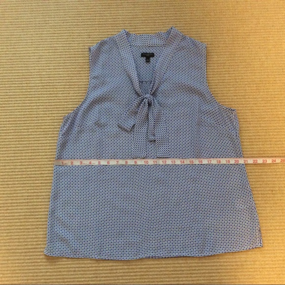Talbots Blue Sleeveless V-Neck Front Tie Top - LP - Picture 6 of 11